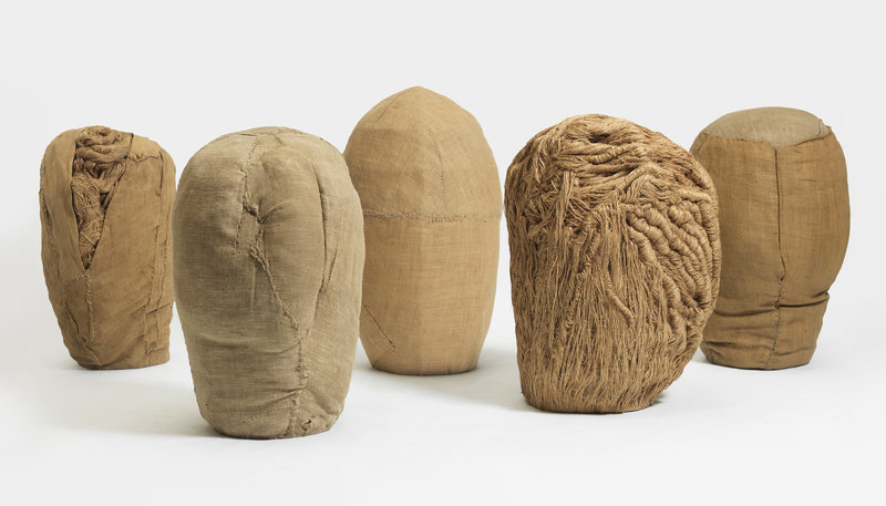 Abakanowicz, heads (14 pieces), view 2, 1973 ­75, burlap and hemp rope, non 30 966, by grubb