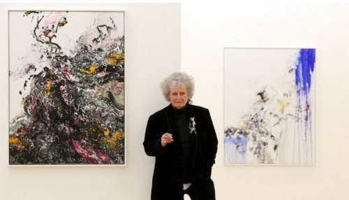 Maggi Hambling photographed for the BBC