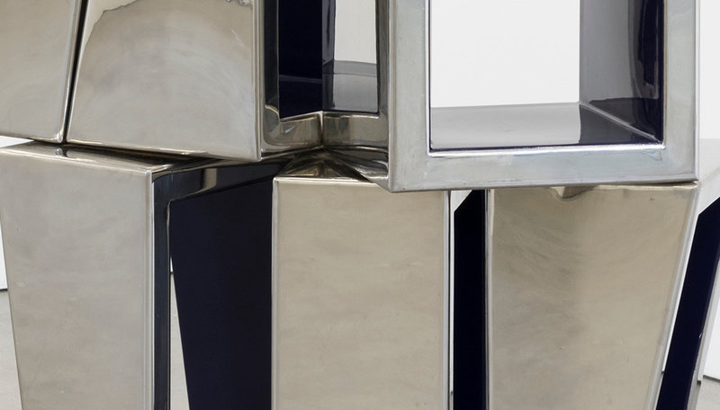 Pepper, ligne sculpite, 1968, stainless steel and isofan blue paint, 74.75 x 39.75 x 22 in. 190 x 101 x 56 cm non 56.948